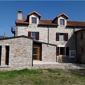 auberge-de-jeunesse-hi-millau-la-maladrerie.midi-pyreneeshotels.com/